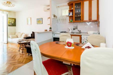 Apartment Maria ดูบรอฟนิก ภายนอก รูปภาพ